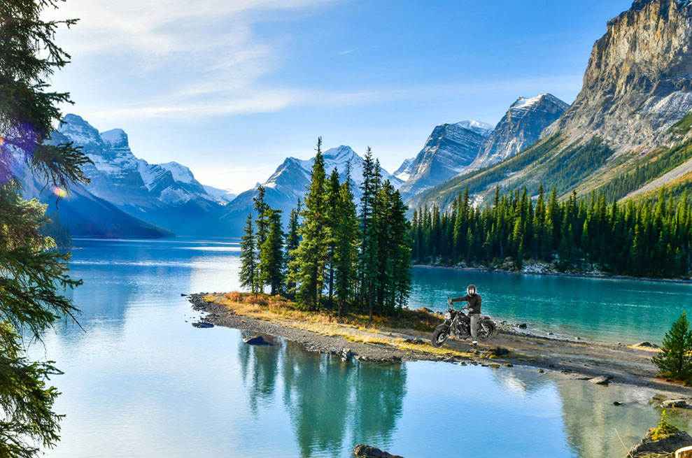 Sprirt Island in Maligne Lake